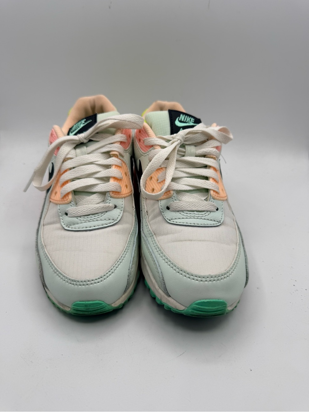 Nike Air Max 90 women’s 7 Mint Green and Peach Accent S16